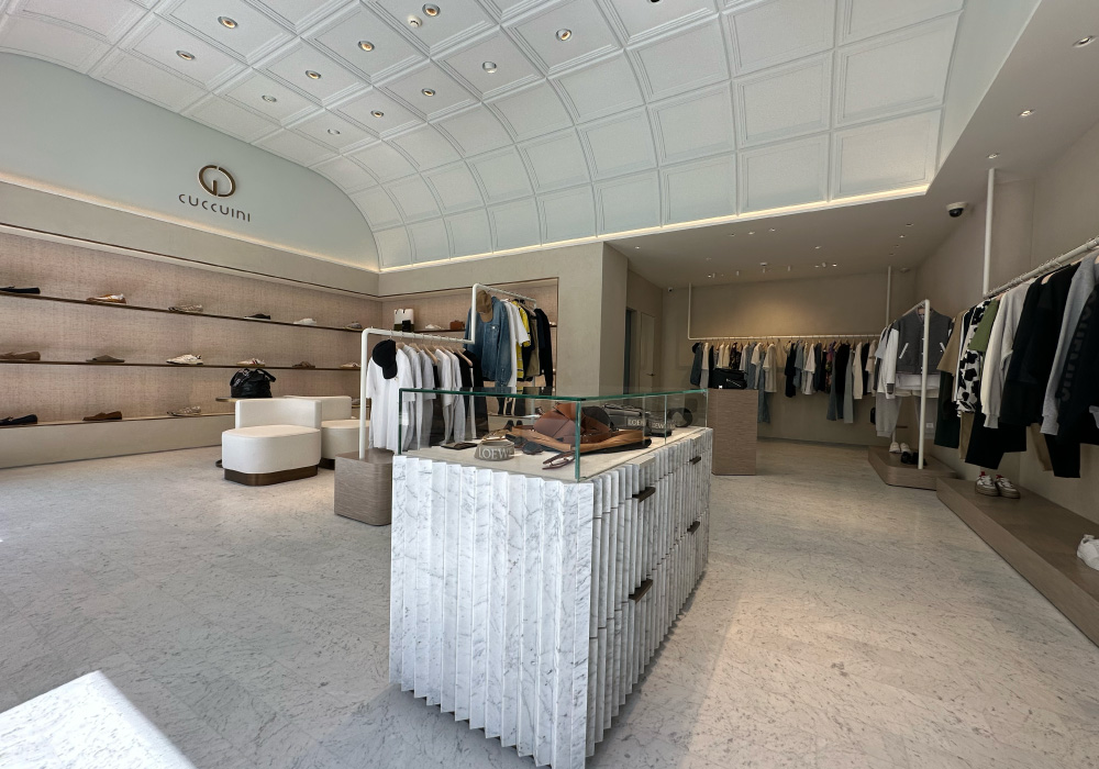 CUCCUINI BOUTIQUE MAN FORTE DEI MARMI